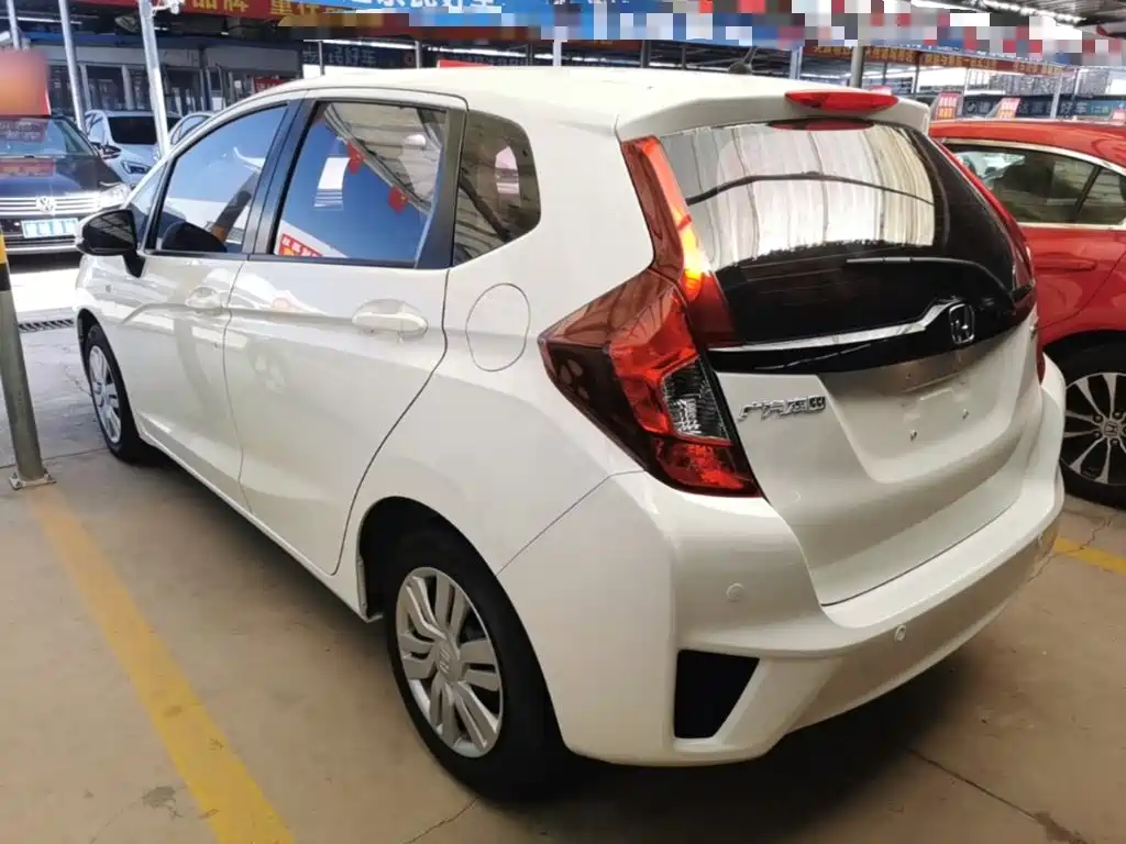 Honda Fit — фото 5