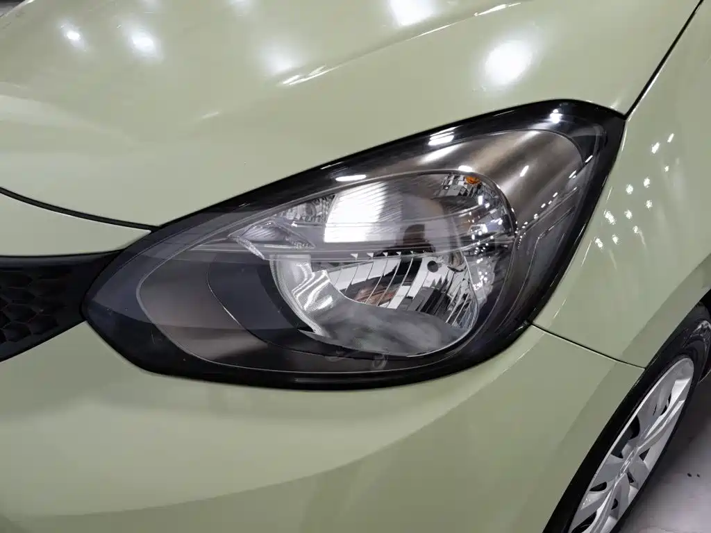 Honda Fit — фото 7
