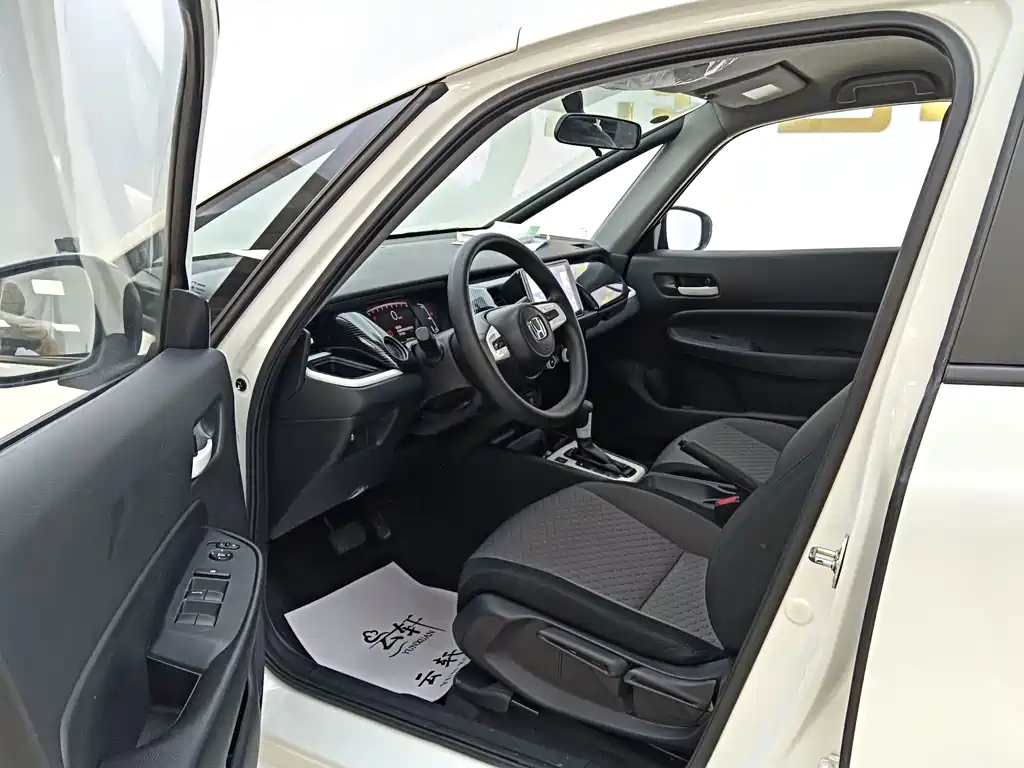 Honda Fit — фото 10