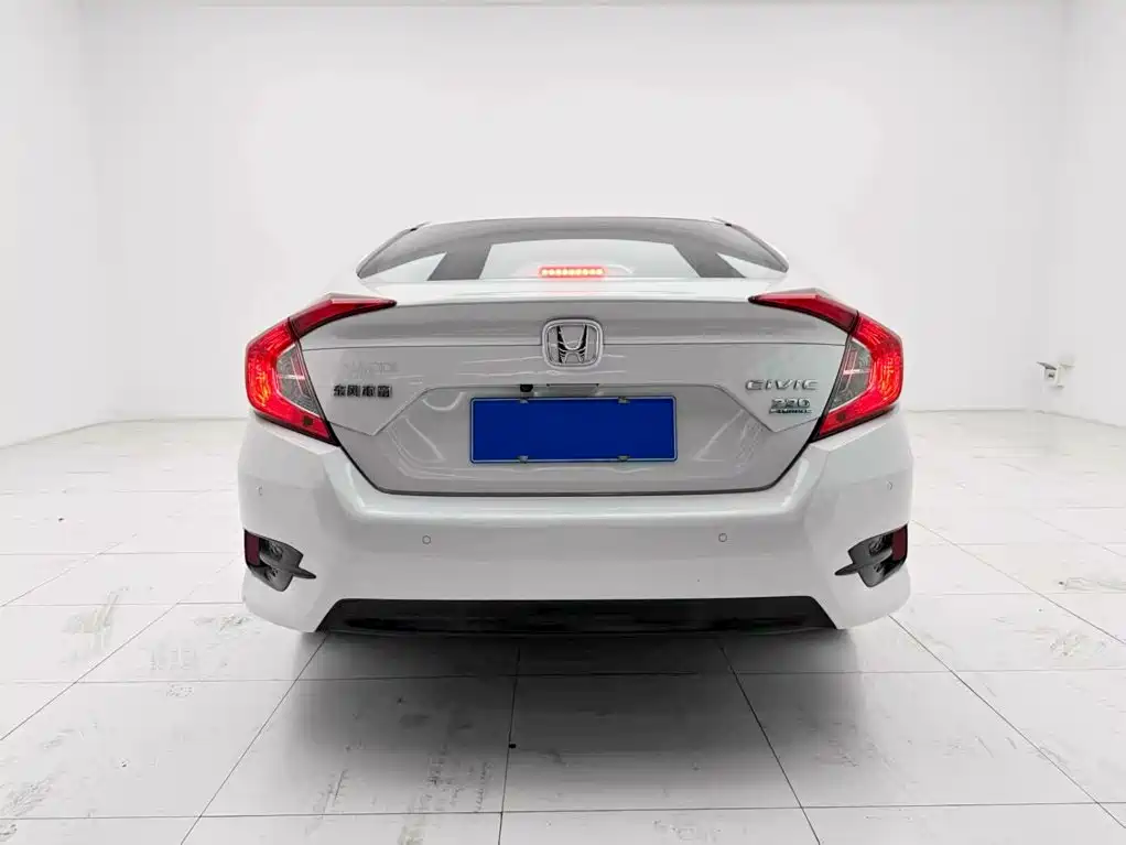 Honda Civic — фото 8