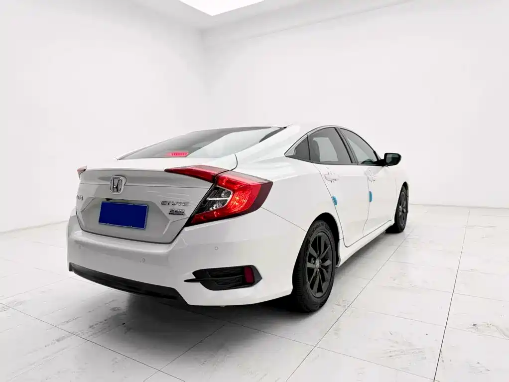 Honda Civic — фото 9