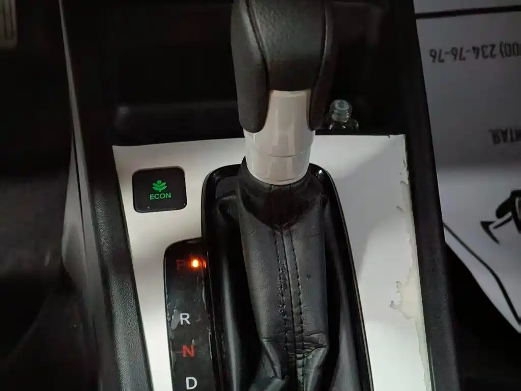 Honda Fit — фото 9