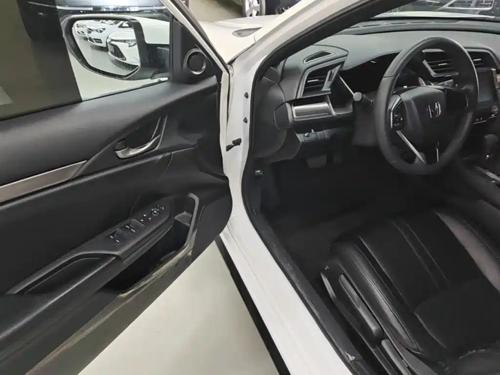 Honda Civic — фото 16