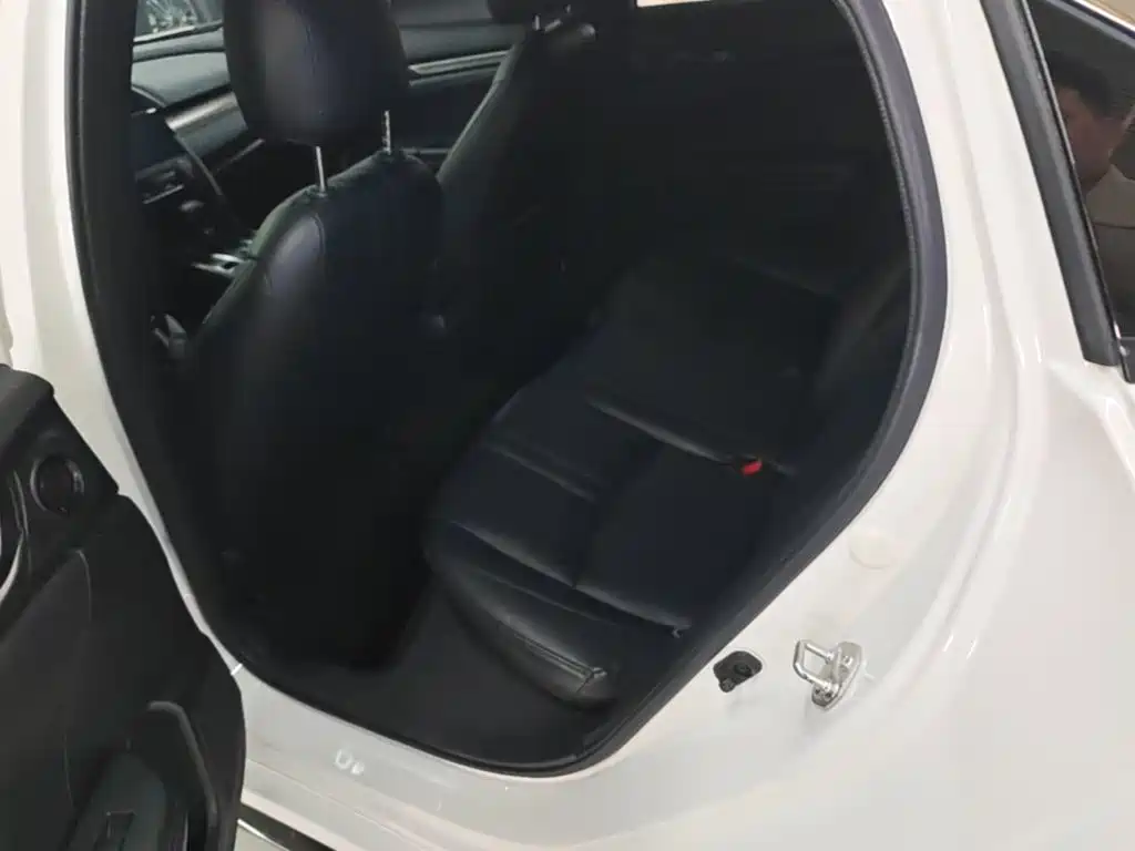 Honda Civic — фото 17