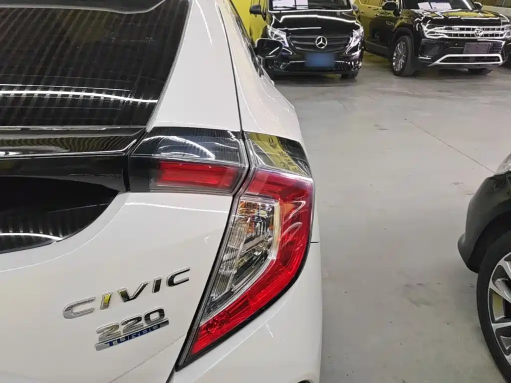 Honda Civic — фото 8