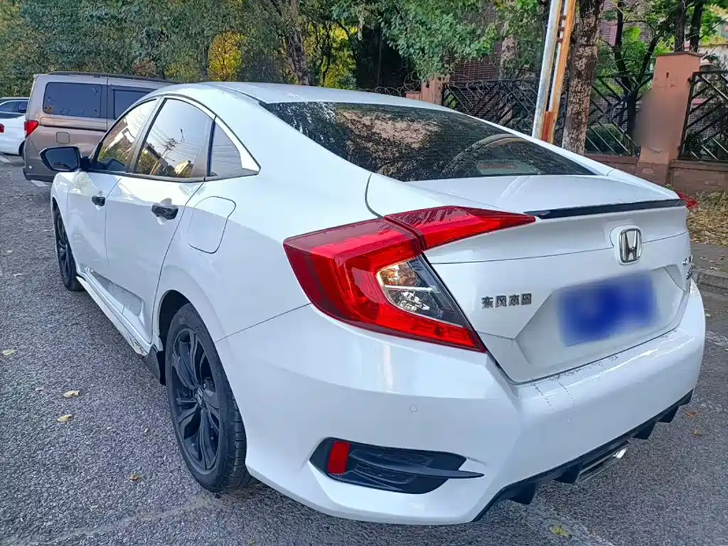 Honda Civic — фото 6