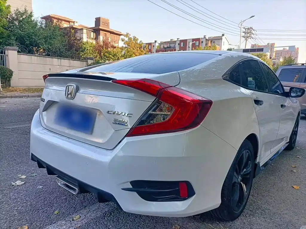 Honda Civic — фото 7