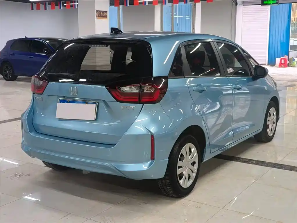 Honda Fit — фото 4