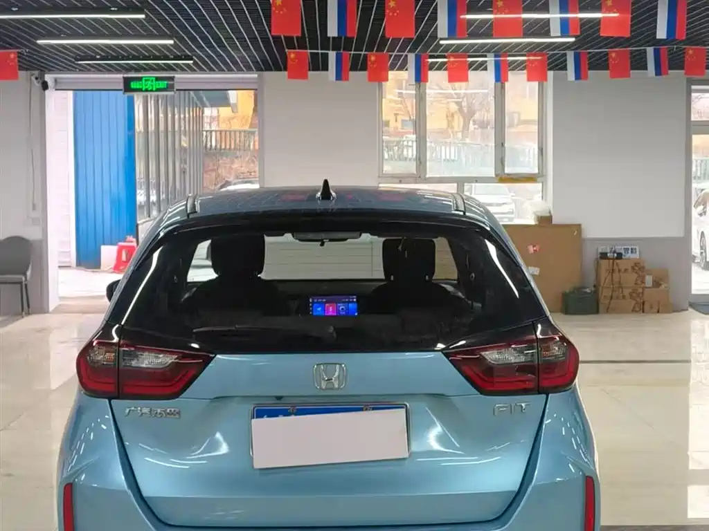 Honda Fit — фото 5