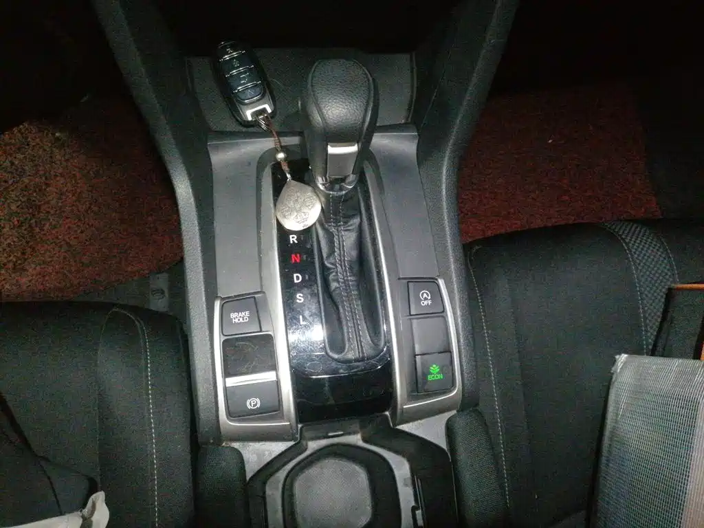 Honda Civic — фото 10
