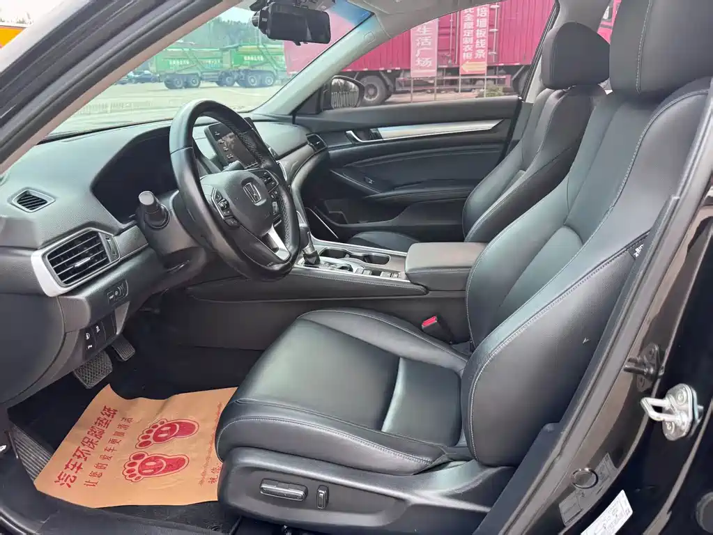 Honda Accord — фото 4