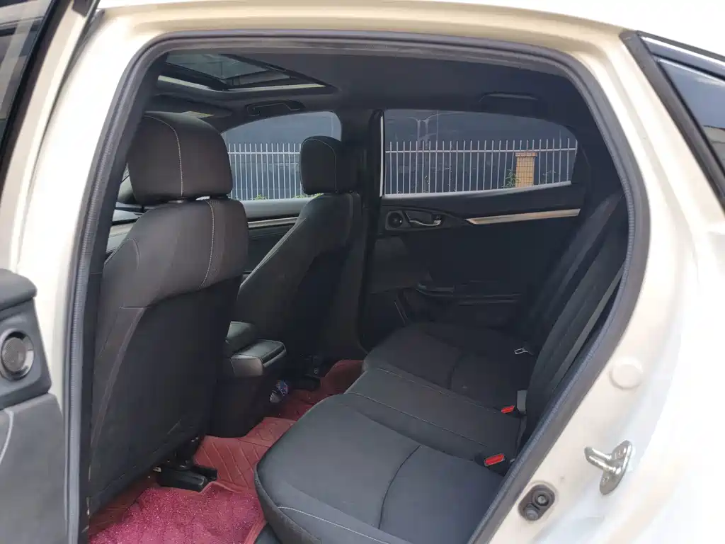 Honda Civic — фото 10