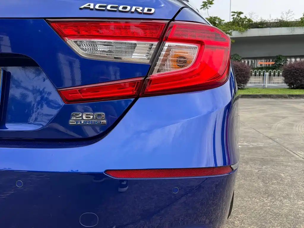 Honda Accord — фото 14