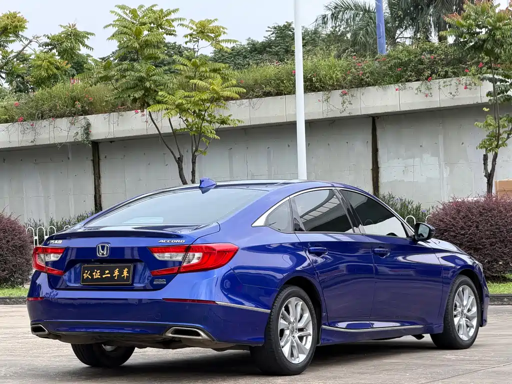 Honda Accord — фото 6