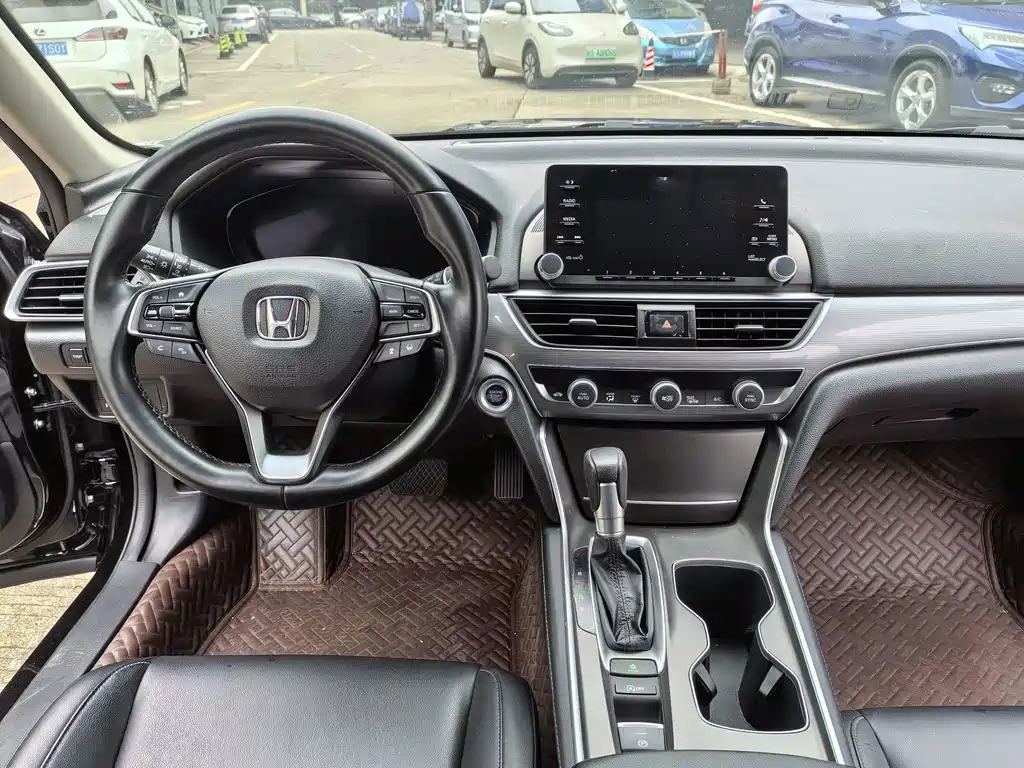 Honda Accord — фото 12