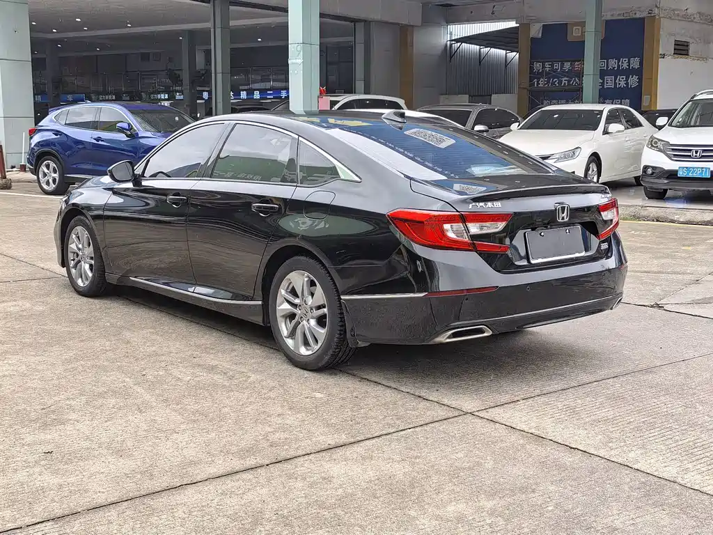Honda Accord — фото 4