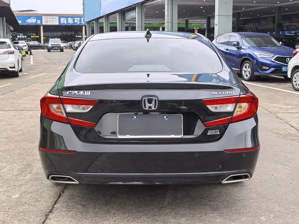 Honda Accord — фото 5