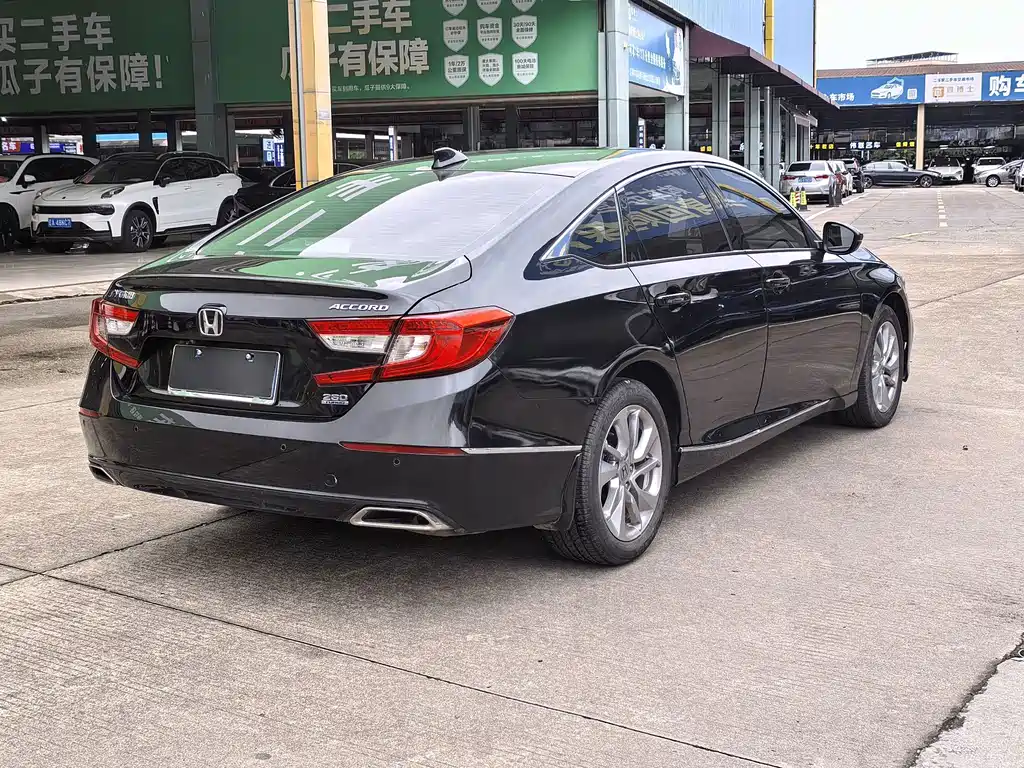 Honda Accord — фото 6