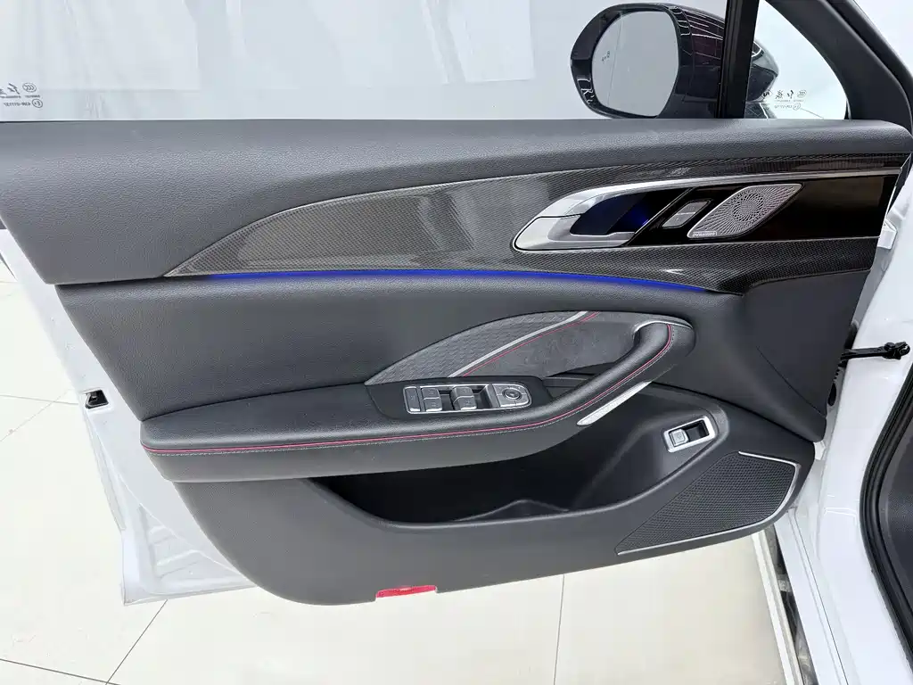 Hongqi Hongqi H6 — фото 15