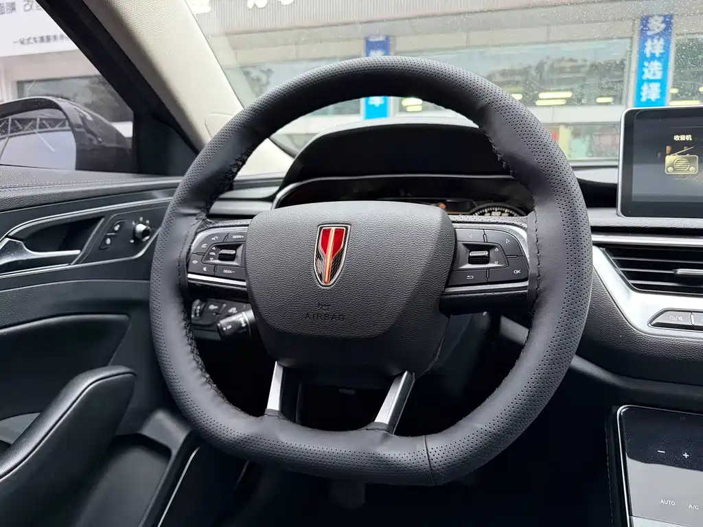 Hongqi Hongqi H5 — фото 10