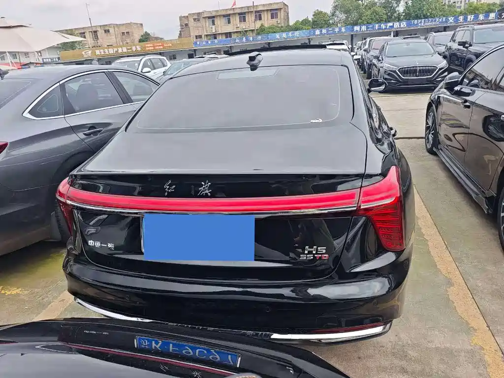 Hongqi Hongqi H5 — фото 15
