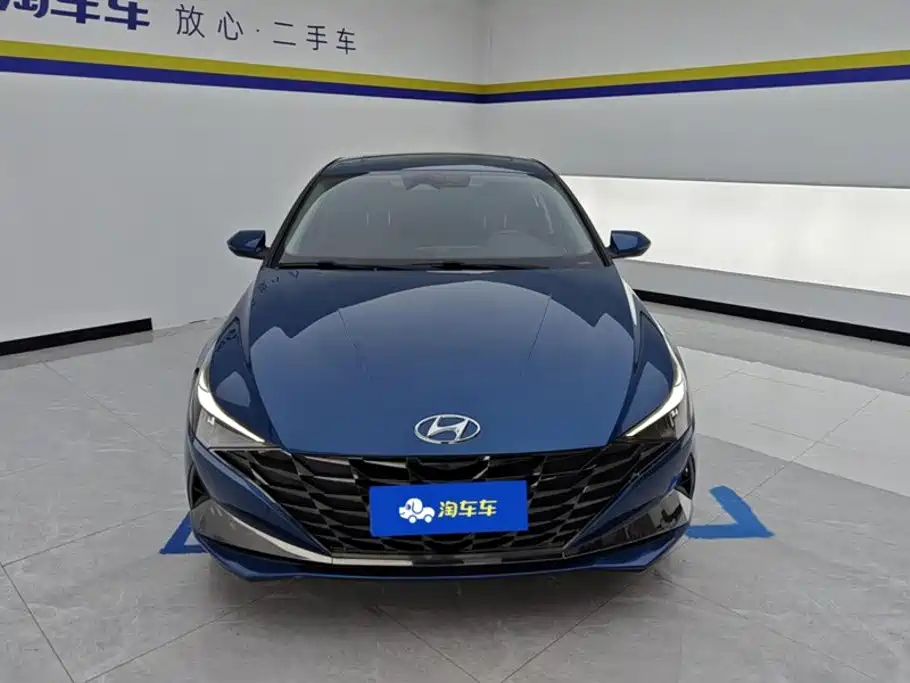 Hyundai Elantra — фото 2