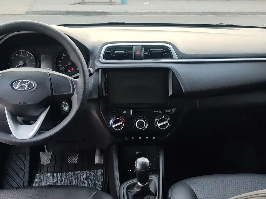 Hyundai Verna — фото 10