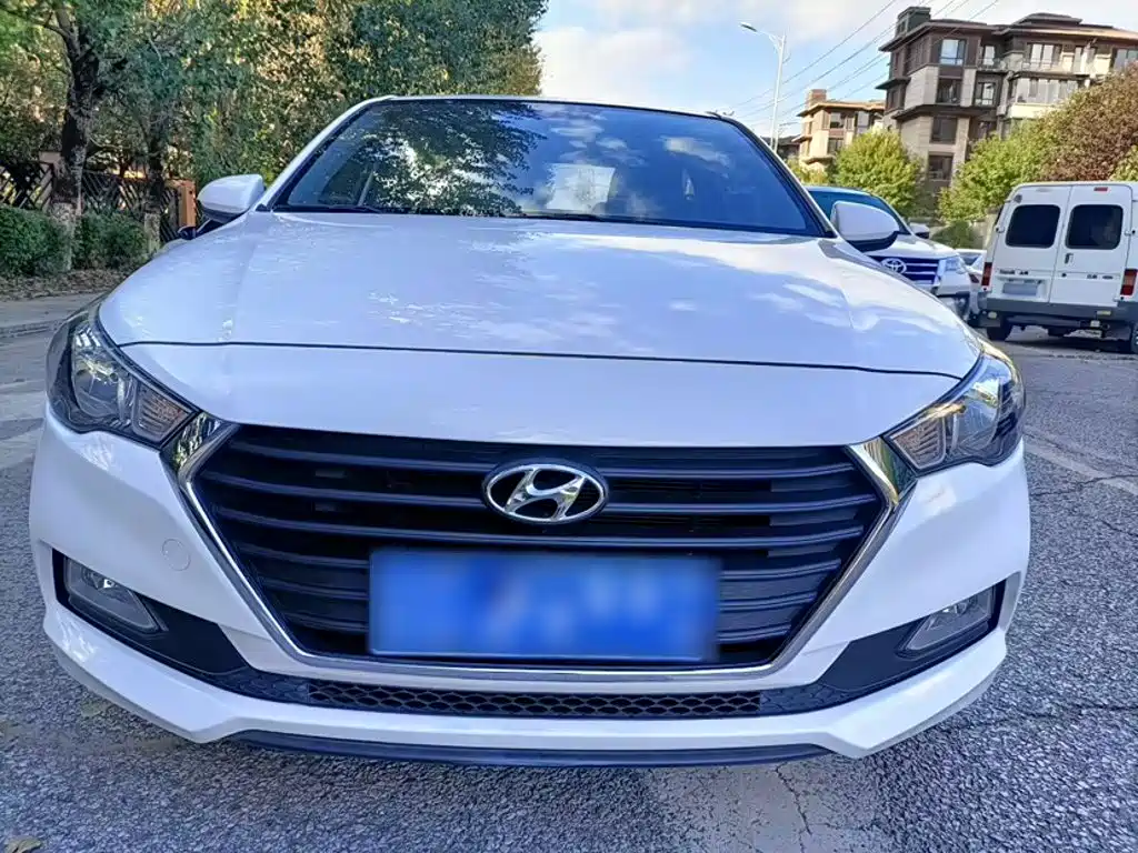 Hyundai Verna — фото 17