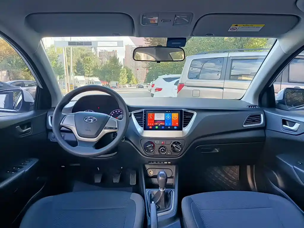 Hyundai Verna — фото 18