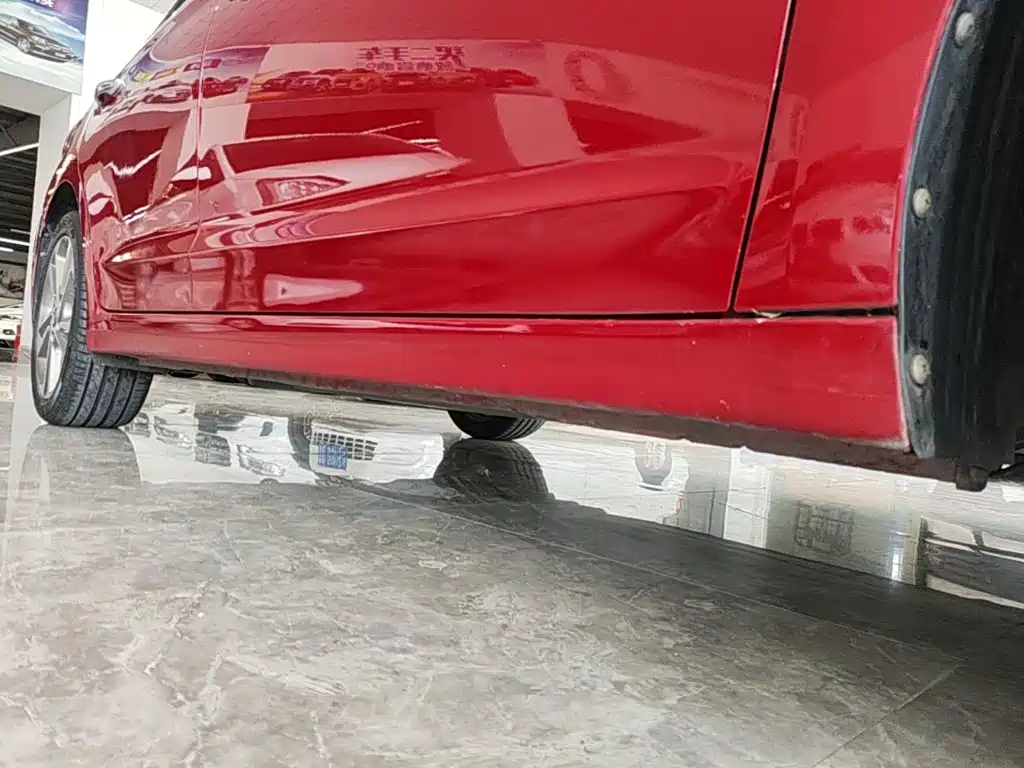 Hyundai Elantra — фото 21