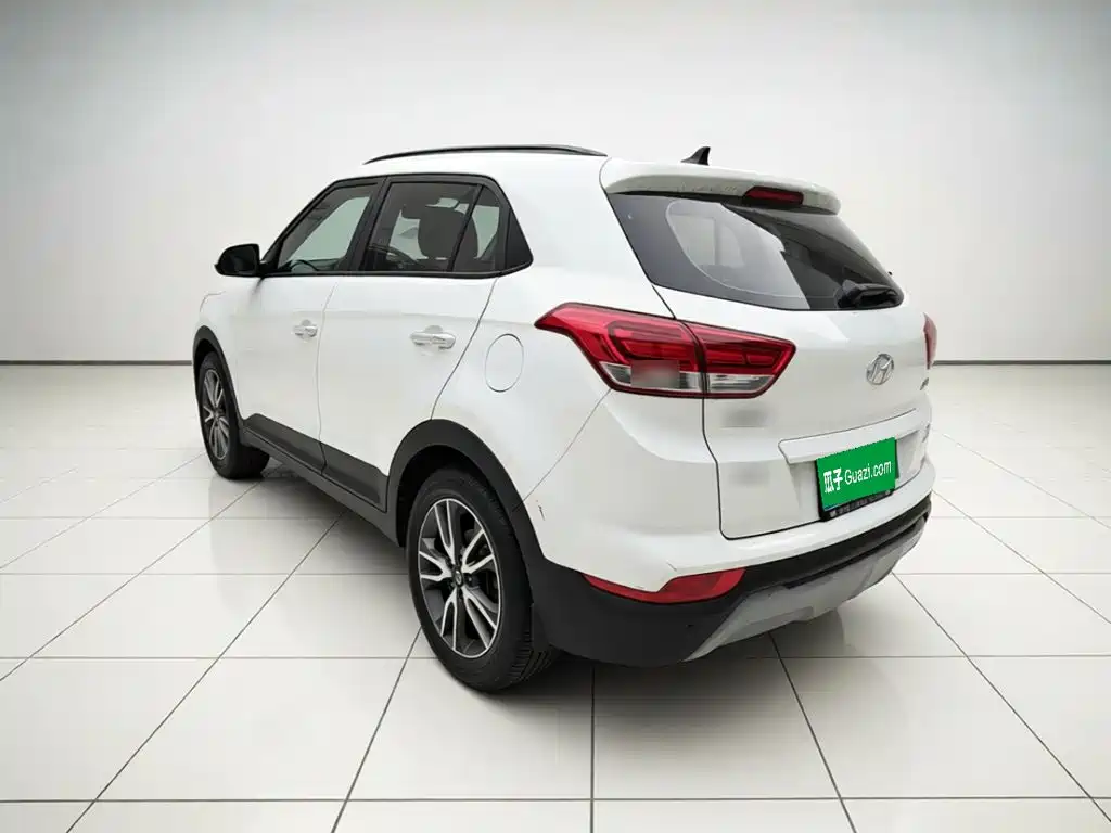 Hyundai ix25 — фото 4