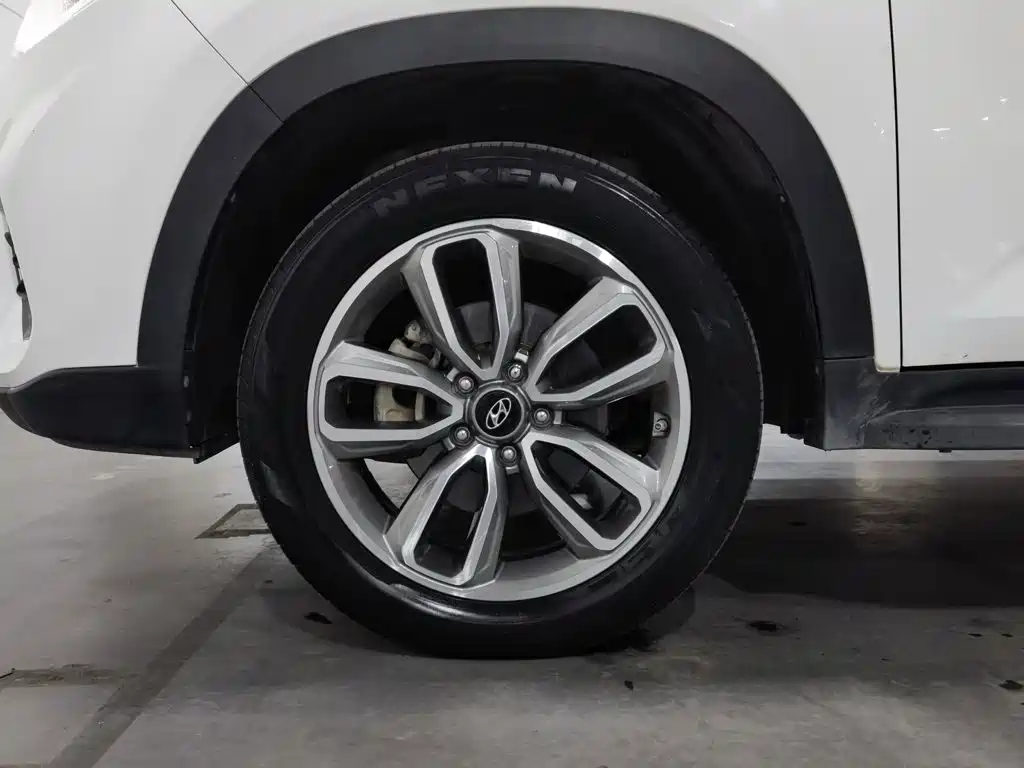 Hyundai ix35 — фото 17