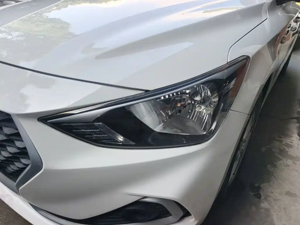 Hyundai Elantra — фото 24