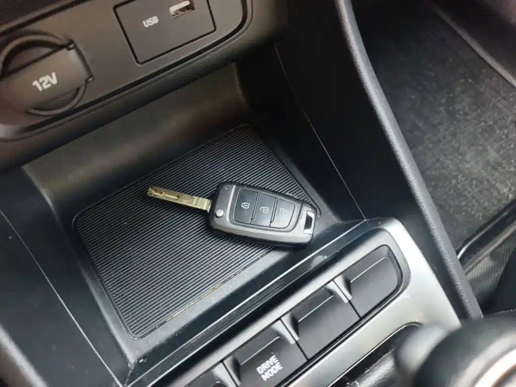 Hyundai Elantra — фото 9