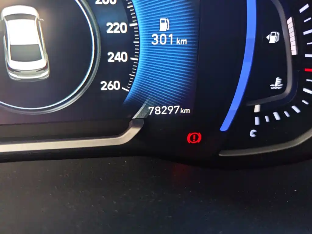 Hyundai Elantra — фото 8