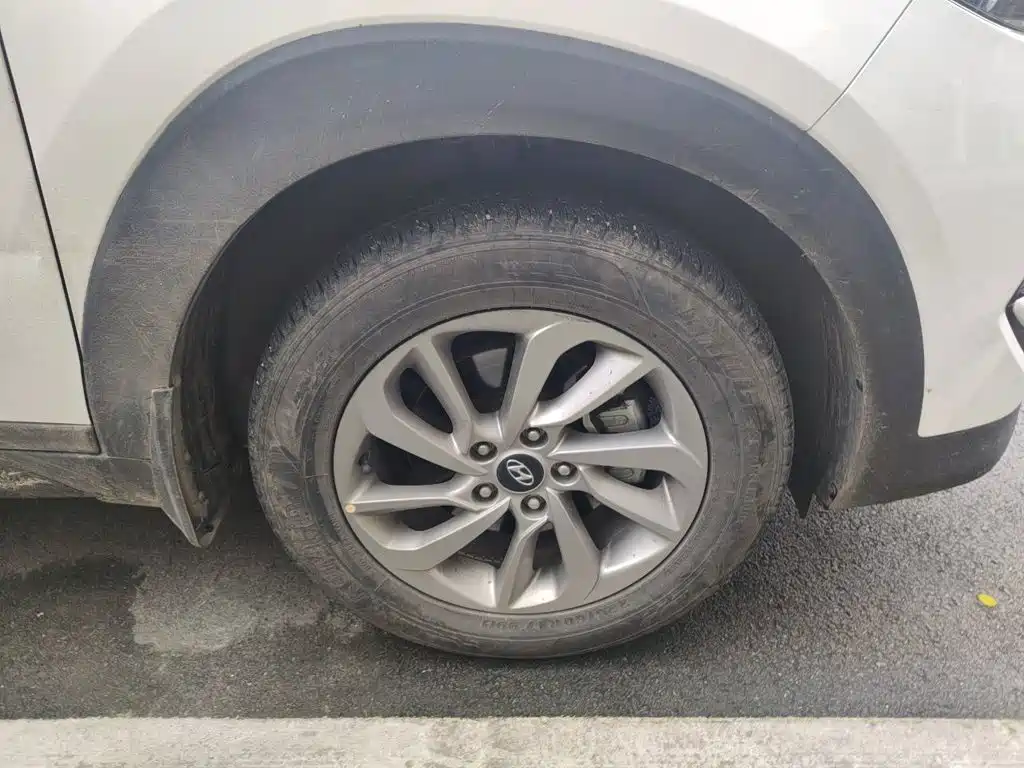 Hyundai Tucson — фото 24