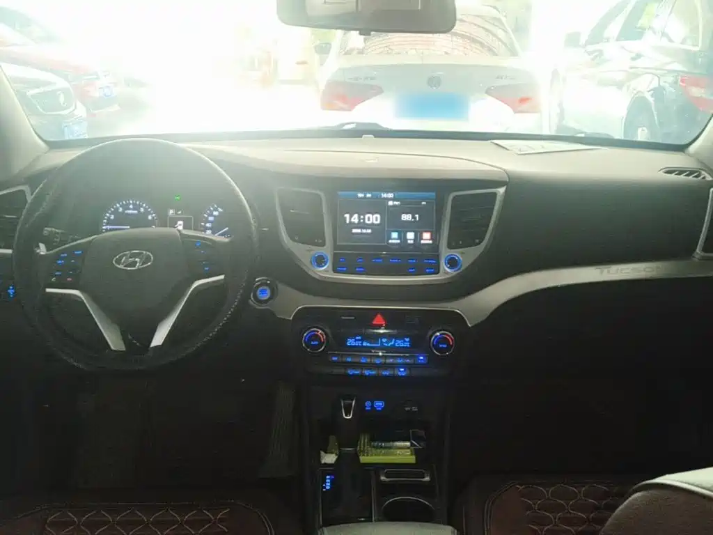 Hyundai Tucson — фото 10