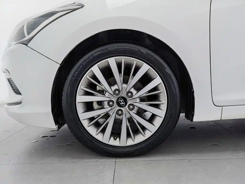 Hyundai Mistra — фото 17