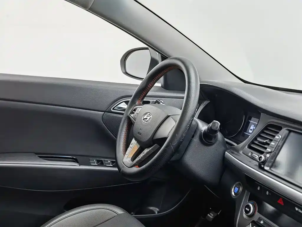 Hyundai Mistra — фото 22