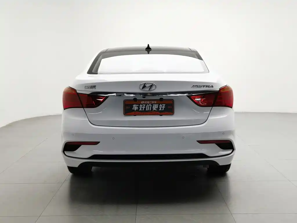Hyundai Mistra — фото 4