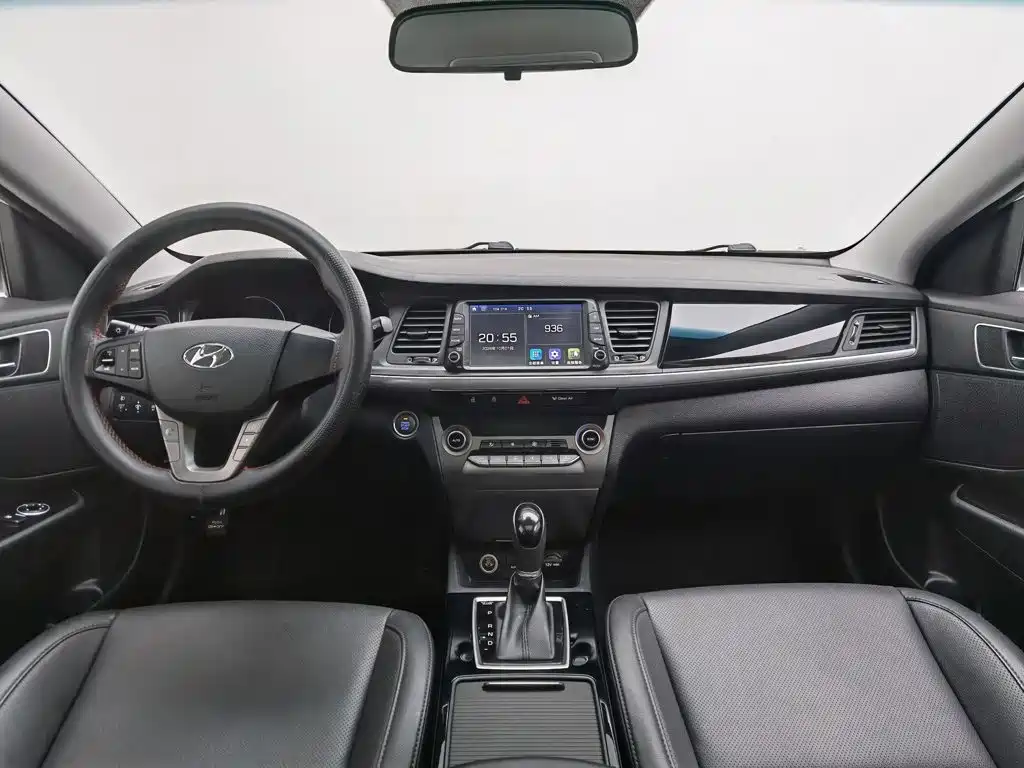 Hyundai Mistra — фото 5