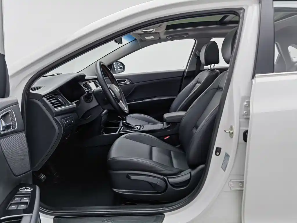 Hyundai Mistra — фото 10
