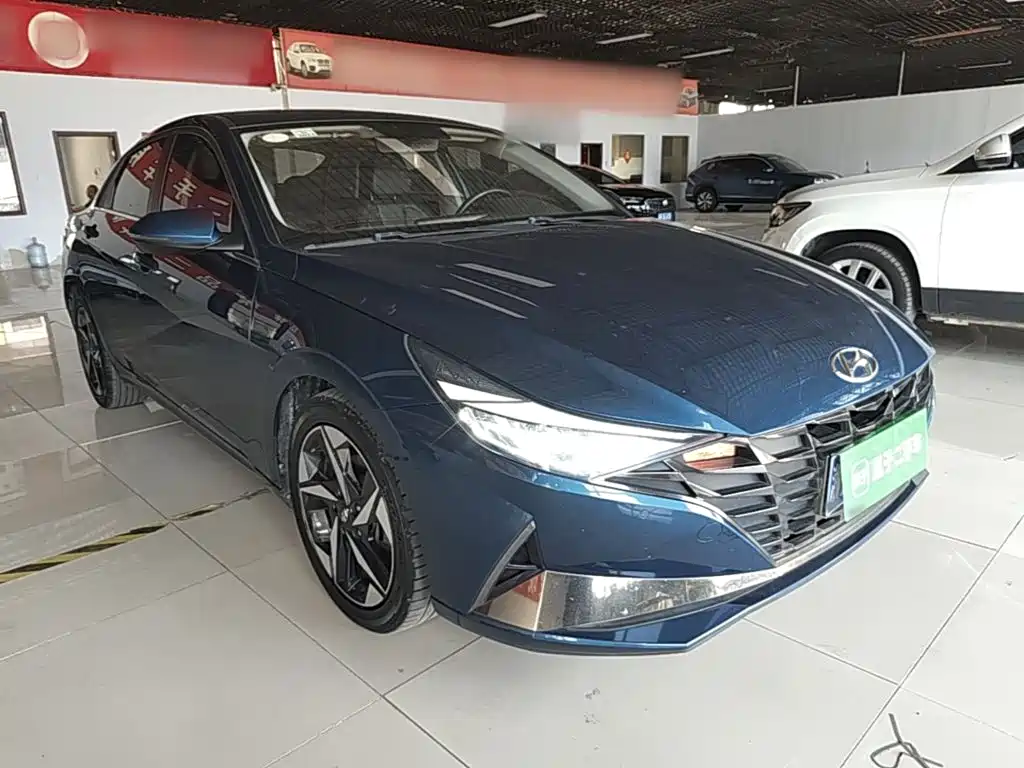 Hyundai Elantra — фото 4