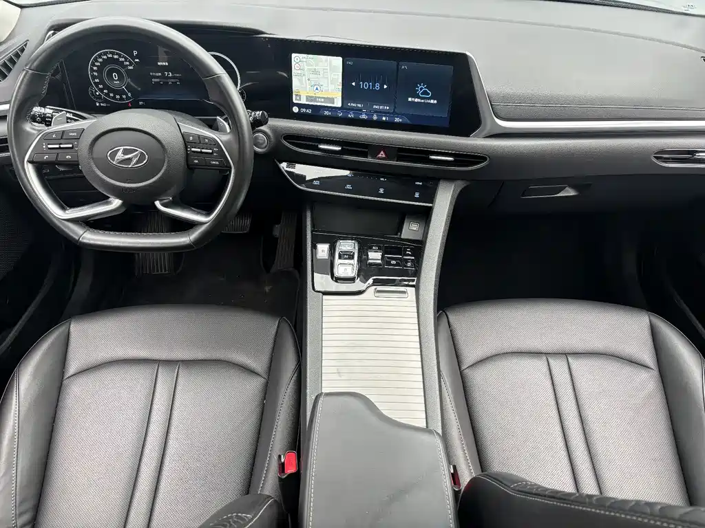 Hyundai Sonata — фото 11