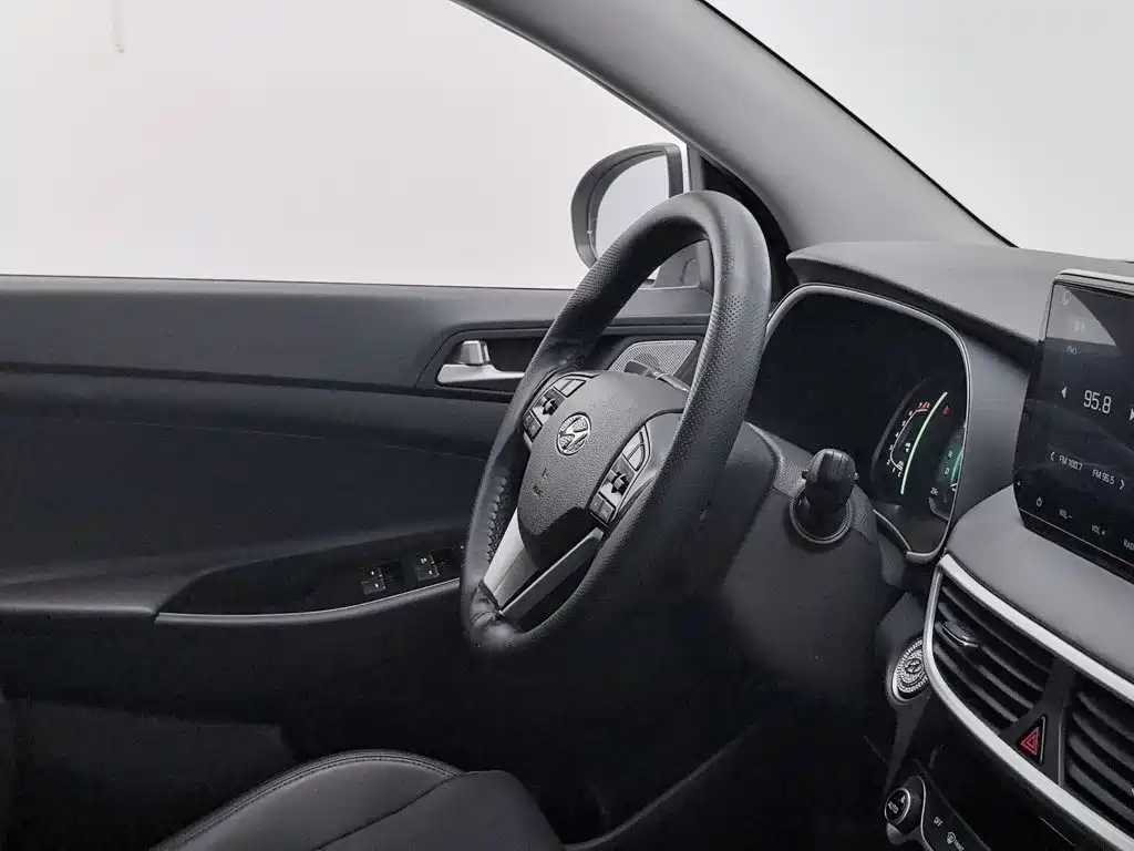 Hyundai Tucson — фото 22
