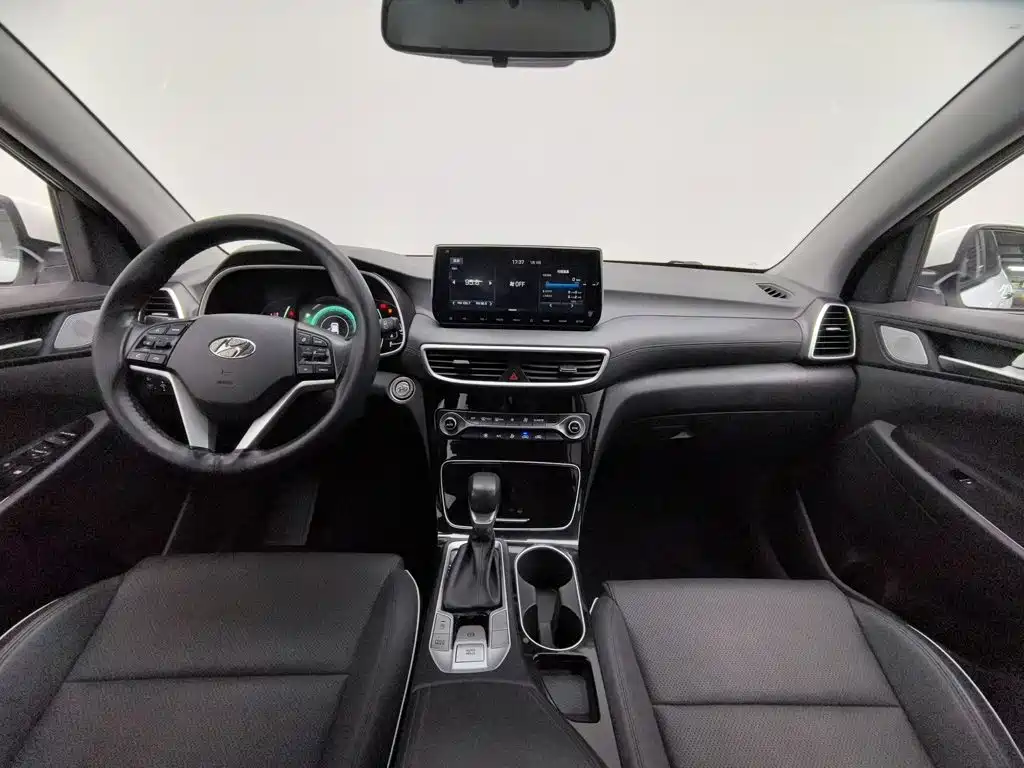 Hyundai Tucson — фото 5