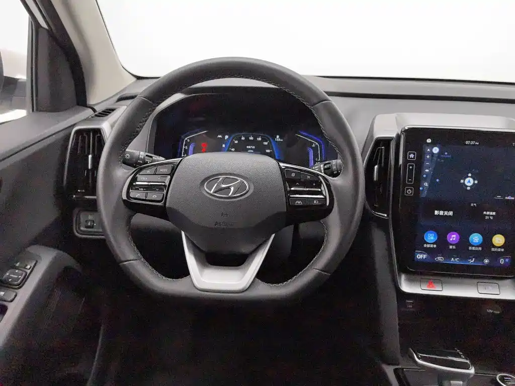 Hyundai ix35 — фото 11