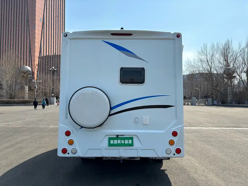 IVECO Ousheng — фото 5