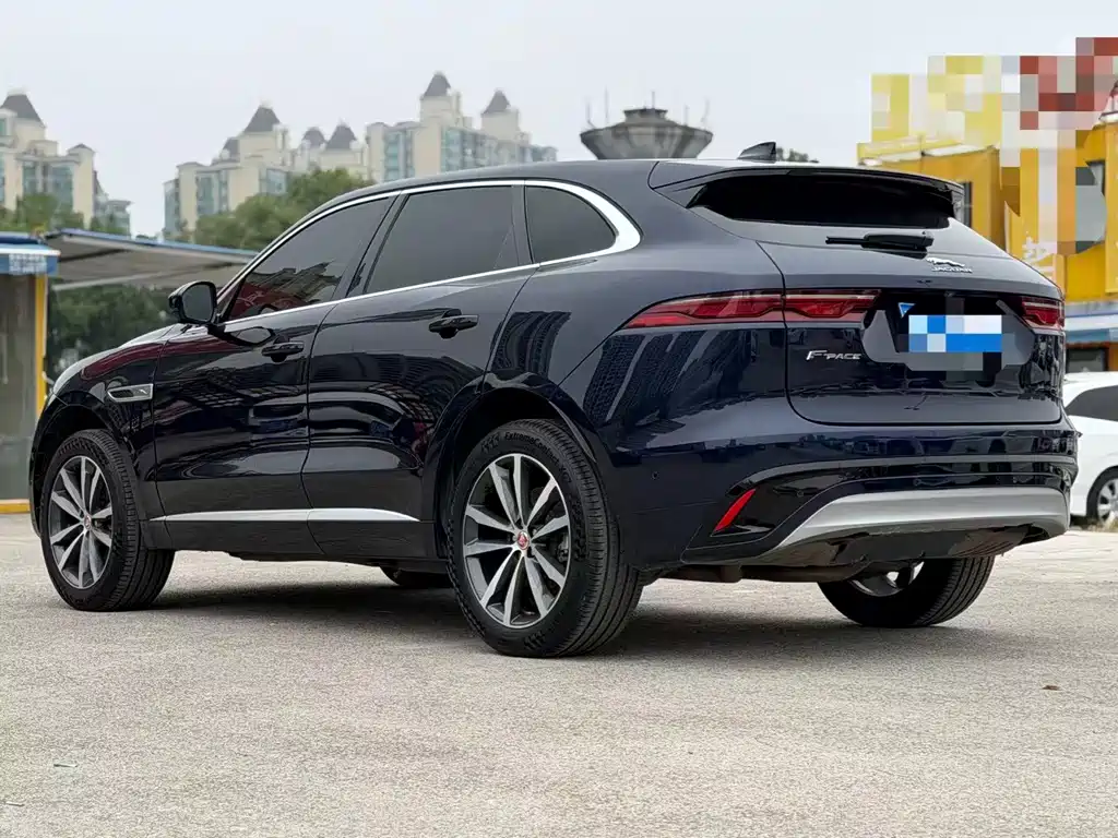 Jaguar F-PACE — фото 9