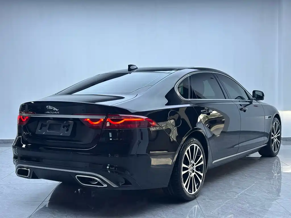 Jaguar XFL — фото 18